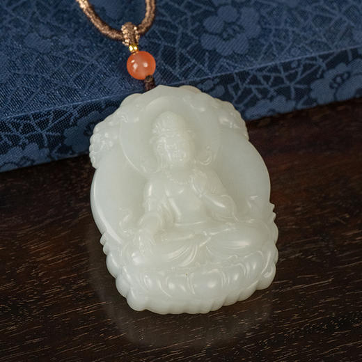 和田玉籽料雕观音挂饰 商品图3