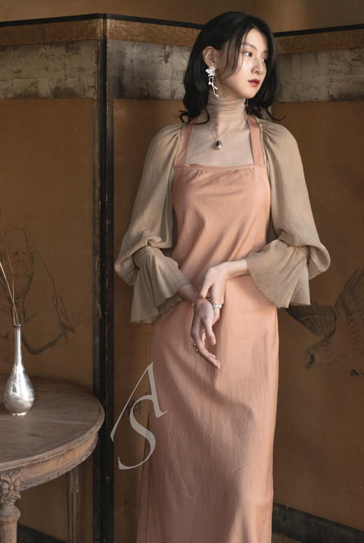 Phaedo 淡粉色花苞纱袖露背连衣裙 商品图2