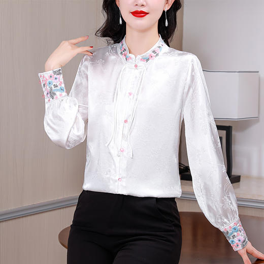 HT-6939新中式国风白色长袖刺绣衬衫2024春新款女装复古盘扣唐装汉服上衣 商品图1
