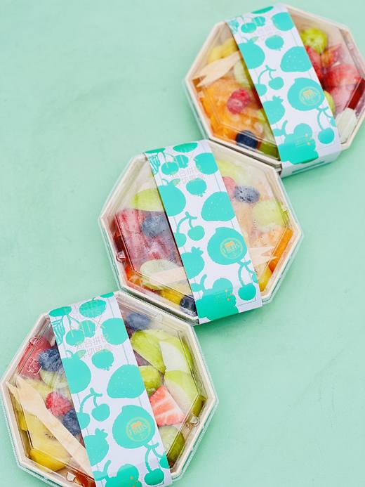 🥗🌸大珠小珠落玉盘😍缤纷甜蜜精选果切💜选用都是当季在售的新鲜好果子，全球美味鲜果尽入一方盘🥗连盒子都是千挑万选，给挑剔的你全方位的美妙体验💖😇😇😋 商品图5