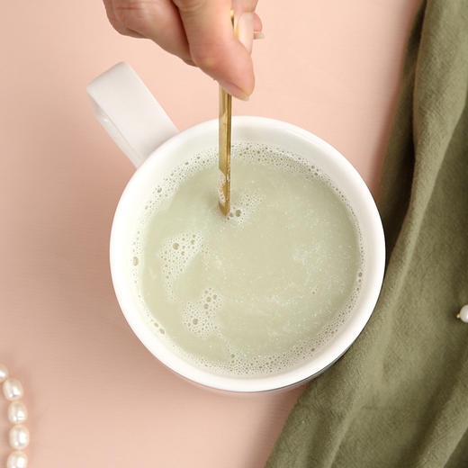 【简约风格！礼盒包装】ins高颜值莫兰迪叠叠杯陶瓷马克杯家用办公室咖啡杯礼盒装，图案设计采用莫兰迪柔和色调，悠闲美好的清新田园风格调 器型优雅，把手巧妙设计，手握更舒适。 商品图2