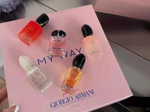 【品牌授权】爆款礼盒 阿玛尼粉色礼盒限量版香水五件套 7ml*5瓶 红色挚爱、挚爱淡香、挚爱花香、my way、挚爱浓香七夕情人节礼物 送闺蜜送女友 商品图5