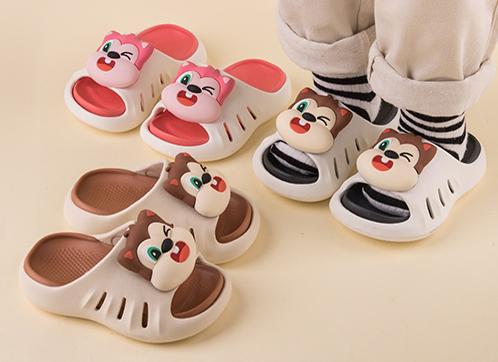 24X宝丫漫wink松鼠拖鞋 商品图0
