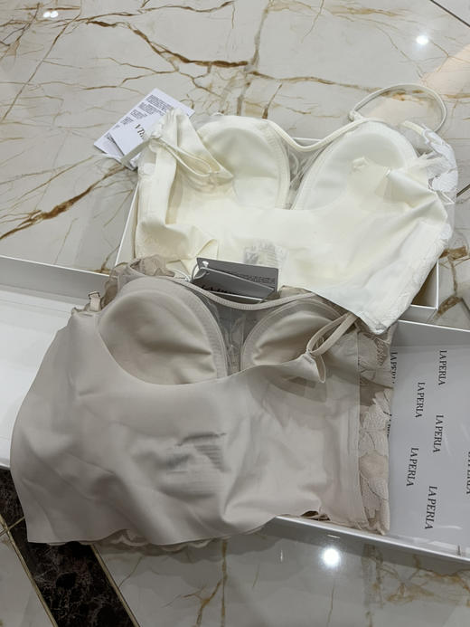 62-4 LP新款 蕾丝吊带背心 有弹力 法式兔耳朵 可调节细肩带 炒鸡舒适 商品图4