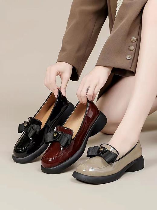 欧罗巴单鞋女新款春季小皮鞋百搭简约英伦风舒适复古防滑女鞋 商品图3