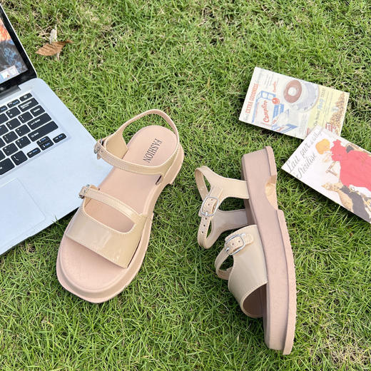 夏季【厚底凉拖鞋女 居家室内外穿防滑】一字扣松糕鞋 坡跟罗马凉鞋 商品图3