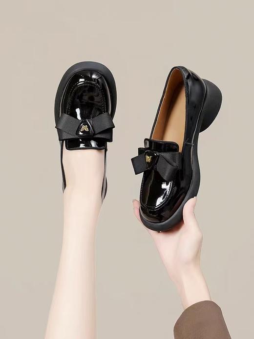 欧罗巴单鞋女新款春季小皮鞋百搭简约英伦风舒适复古防滑女鞋 商品图0