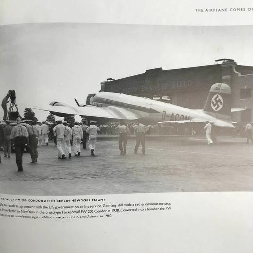 空气与空间：美国国家航空航天博物馆的飞行故事 277幅彩色199幅黑白插图 精装16开 商品图11
