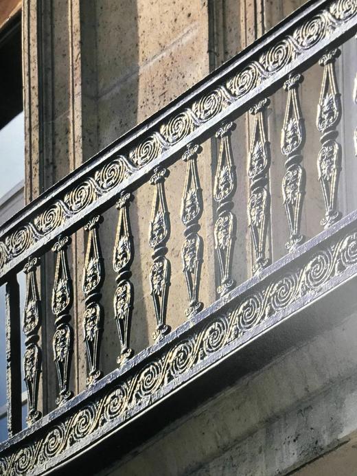 大都会：巴黎肖像 数百幅彩色插图 精装大16开 商品图10