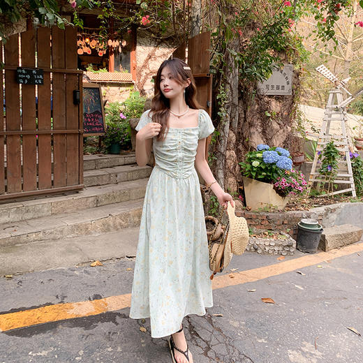 <曾小咸推荐>绿花方领连衣裙 日常169.99 立降80  秒杀价89.99 ！ 商品图3