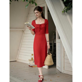 SimpleRetro勒斯酒庄 红色方领针织连衣裙女春季修身显瘦a字裙子