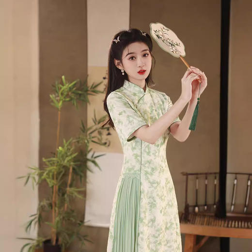 春夏新款，改良旗袍奥戴中长款绿色显瘦绿色新中式旗袍XL-24013 商品图2