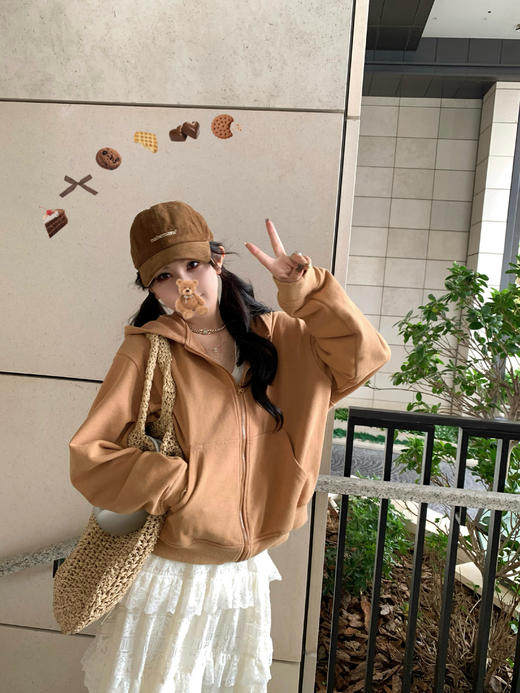 Read Nameless /定染脏橘色R标卫衣+重工白色多层蕾丝裙 商品图0