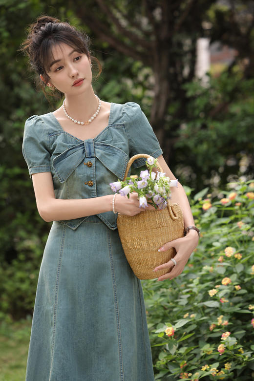 【65折秒杀】鹿向南《胶片日记》法式复古牛仔半身裙套装女夏季设计感上衣LXN29926 商品图5