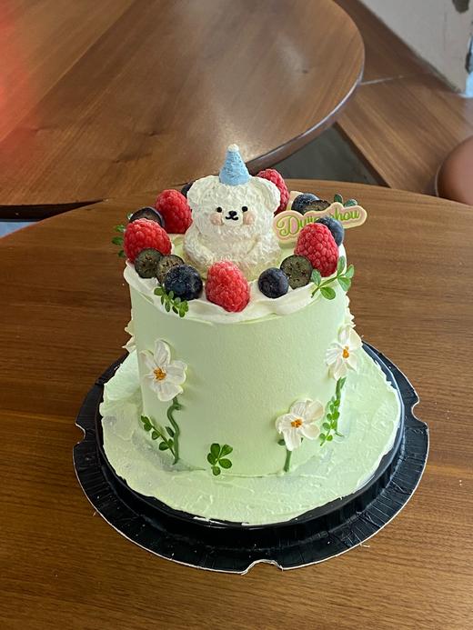 徘徊在花丛中的小熊奶油霜蛋糕 商品图1