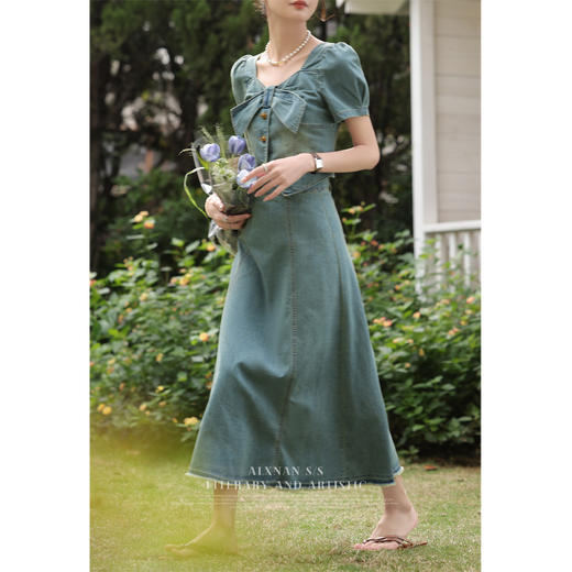 【65折秒杀】鹿向南《胶片日记》法式复古牛仔半身裙套装女夏季设计感上衣LXN29926 商品图2