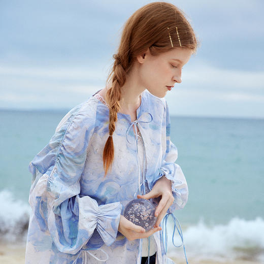 [沐光]防晒系列两三事浪潮之巅2024春新款绑带灯笼袖罩衫防晒外套 商品图3