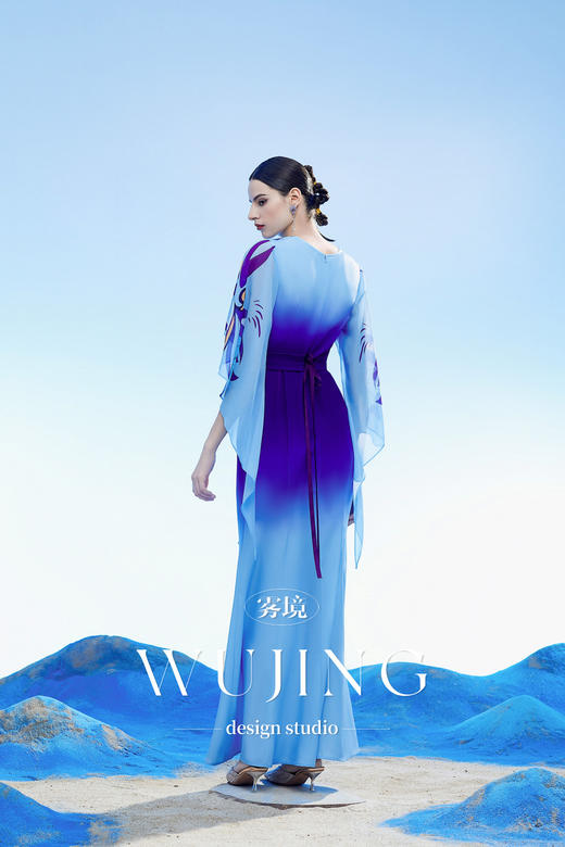 3204052 梦回云阙 韩国进口水晶乔其纱进口纹理蜂窝缎连衣裙 雾境 商品图5