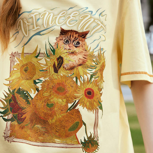 两三事梵高文艺奇喵物语2024春季新款复古油画印花棉质短袖t恤女 商品图3