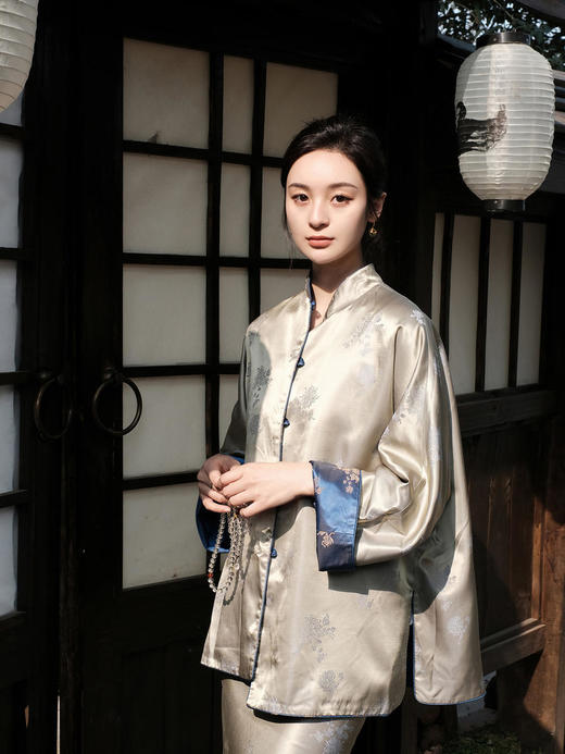 瑕疵| 盛唐牡丹 |孔雀蓝双面穿菊花纹提花真丝外套[特价品]](特殊商品不退不换) 商品图2