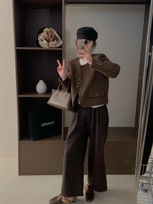 反季秒杀羊毛铜扣外套 商品图3