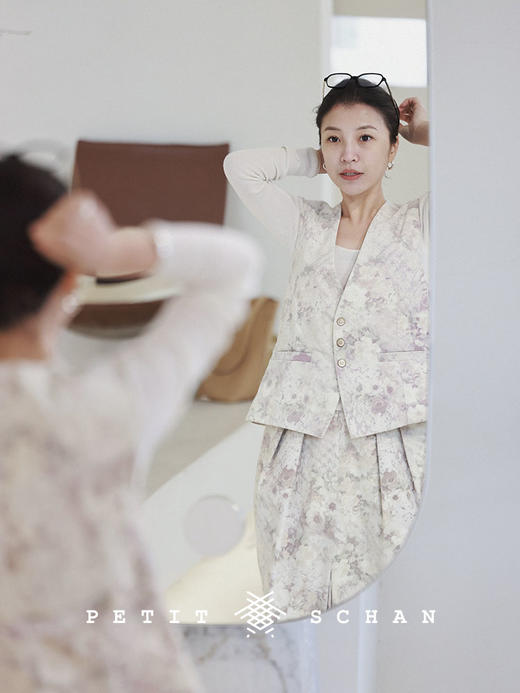 PETIT SCHAN小闪 CLO#206 flowers in fog 雾里看花 意大利进口立绒印花面料马甲 商品图2