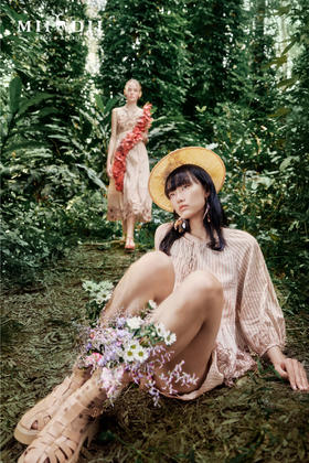 褪去浮华的纯粹，夏亦增添匠心的沉着