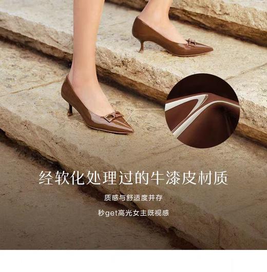 KISSCAT接吻猫[瑰丽系列]24春新烤漆饰扣尖头高跟法式细跟单鞋 商品图2