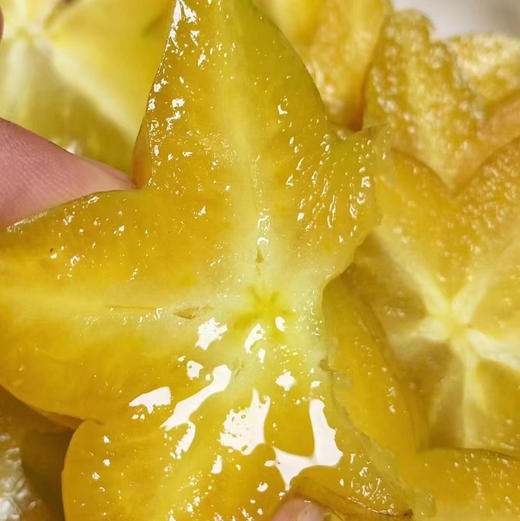 台湾红龙杨桃，杨桃高颜值水果，切出来像小星星，清清爽爽的味道，很适合减肥的mm，杨桃是高纤维，低脂，低热量的水果。 商品图7