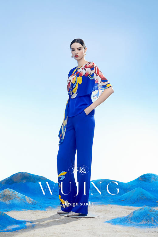 3204013 扶光莲雾 进口纹理蜂窝缎裤子 雾境 商品图3