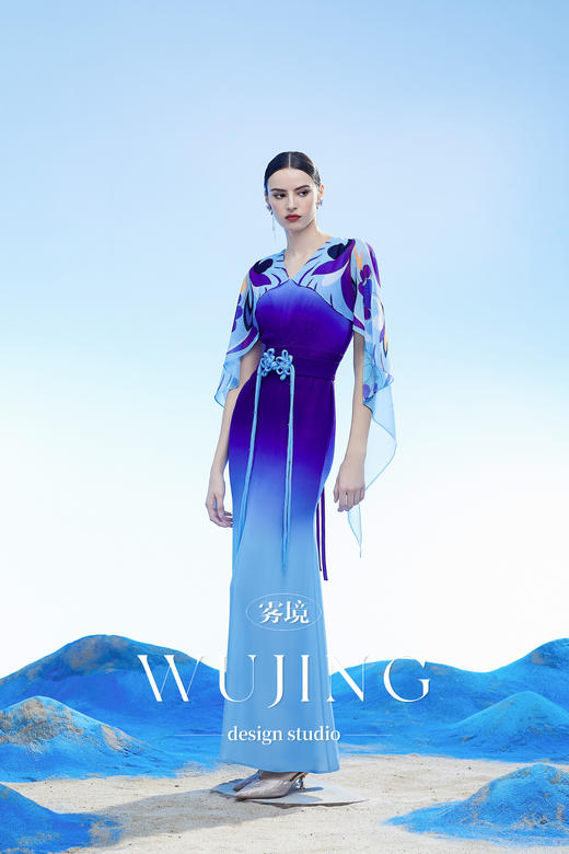 3204052 梦回云阙 韩国进口水晶乔其纱进口纹理蜂窝缎连衣裙 雾境 商品图4