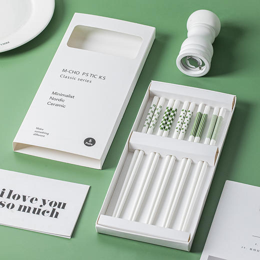【几何图案设计陶瓷筷子】简约绿白 几何图案 家用一人一筷五双礼盒装 清明国庆 商品图3