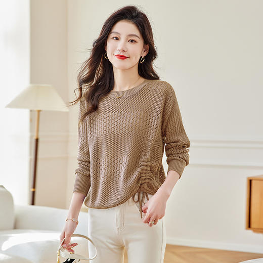 CC27-2426镂空长袖t恤女针织打底衫2024春新款别致绝美小上衣洋气小衫批发 商品图3