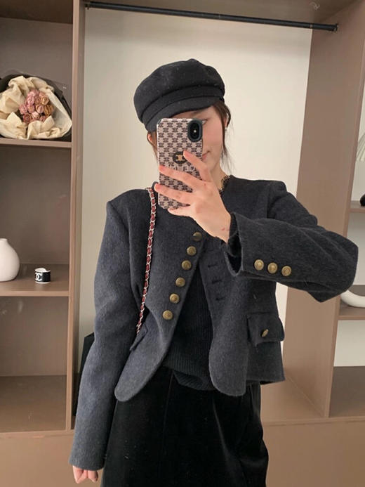 反季秒杀羊毛铜扣外套 商品图4