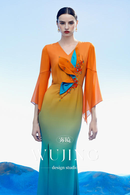 3204006 空桑秘境 韩国进口水晶乔其纱进口纹理蜂窝缎连衣裙 雾境 商品图0