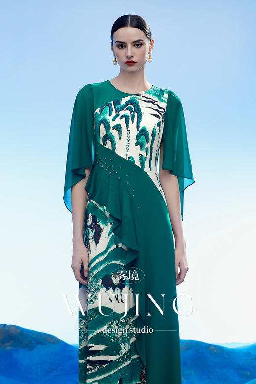 3204037 只此青绿 韩国进口水晶乔其纱进口纹理蜂窝缎连衣裙 雾境 商品图2