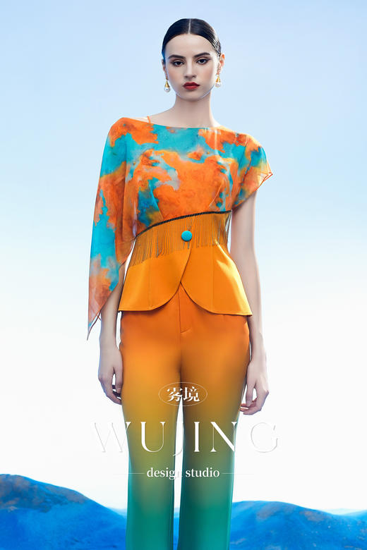 3204001 空桑秘境 韩国进口水晶乔其纱进口纹理蜂窝缎上衣 雾境 商品图4