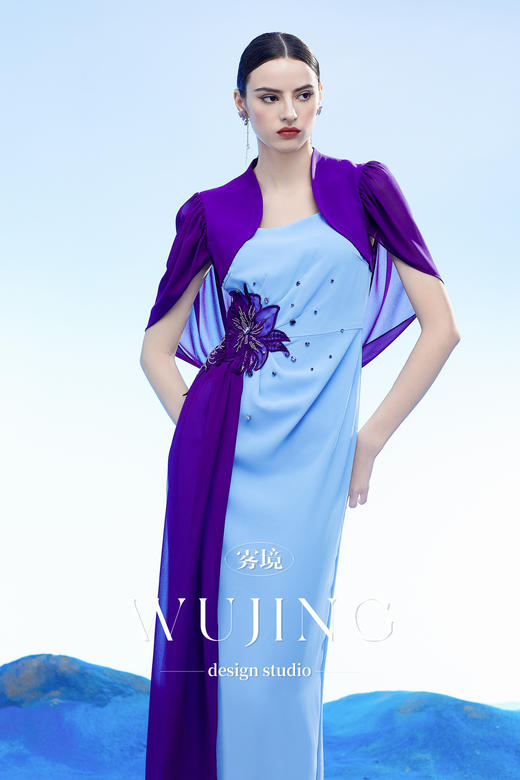 3204055 梦回云阙 韩国进口水晶乔其纱进口纹理蜂窝缎进口斜纹锦连衣裙 雾境 商品图2