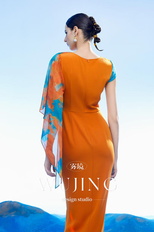 3204003 空桑秘境 韩国进口水晶乔其纱进口纹理蜂窝缎连衣裙 雾境 商品图5