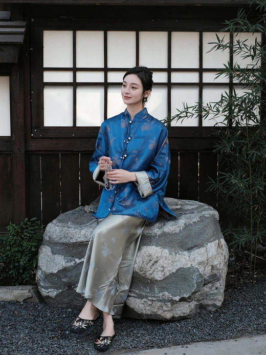 瑕疵| 盛唐牡丹 |孔雀蓝双面穿菊花纹提花真丝外套[特价品]](特殊商品不退不换) 商品图7