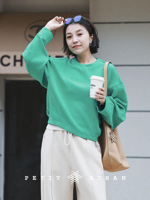 PETIT SCHAN小闪 CLO#185 Baroque elf  巴洛克精灵 空气感针织袖扣装饰卫衣 商品图4