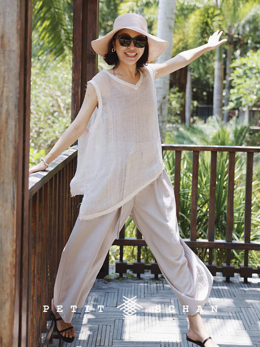 PETIT SCHAN小闪  CLO#262 Mist 薄雾 意大利进口亚麻v领透视感罩衫 商品图1