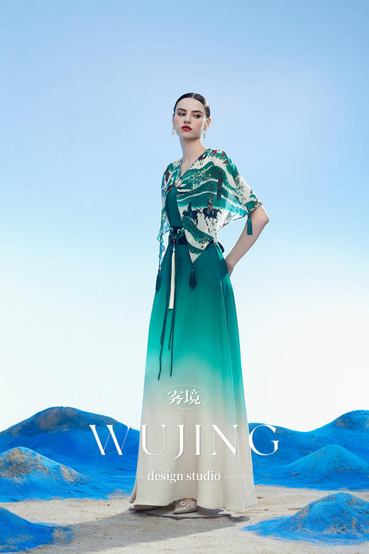 3204034 只此青绿 韩国进口水晶乔其纱进口纹理蜂窝缎连衣裙 雾境 商品图3