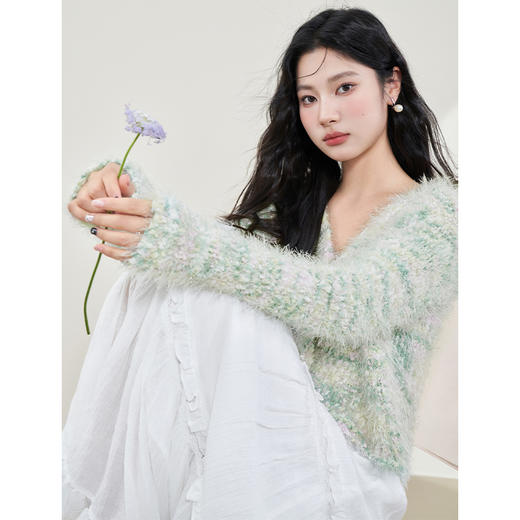 西遇韩系小香风甜美V领针织开衫女新款宽松减龄毛衣外套D0340068 商品图3