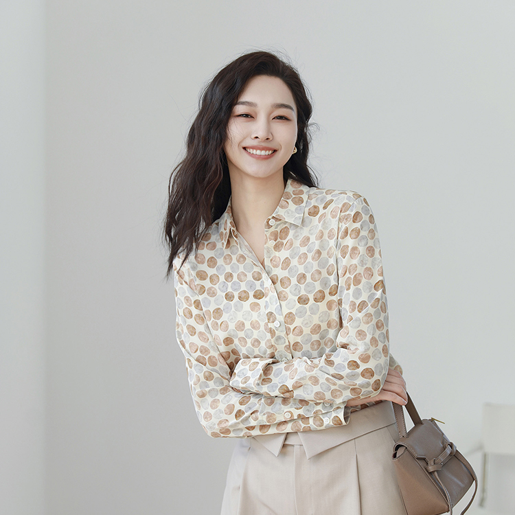 火桐hooton 插画师联名款鹅卵石真丝