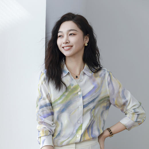 火桐hooton紫色云霞晕染桑蚕丝衬衫+插画师联名款鹅卵石真丝 商品图3