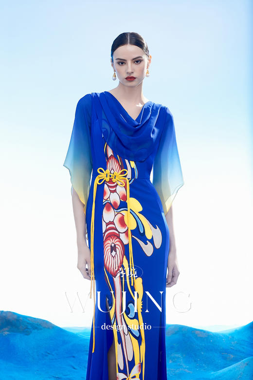 3204017 扶光莲雾 韩国进口水晶乔其纱进口纹理蜂窝缎连衣裙 雾境 商品图0