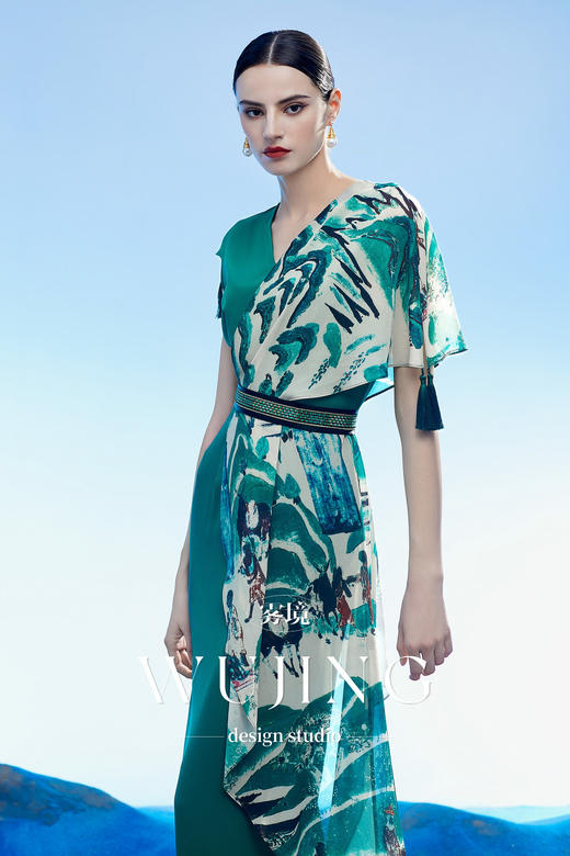 3204036 只此青绿 韩国进口水晶乔其纱进口纹理蜂窝缎连衣裙 雾境 商品图0