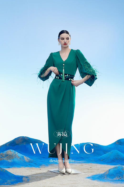 3204035 只此青绿 韩国进口水晶乔其纱进口纹理蜂窝缎连衣裙 雾境 商品图3