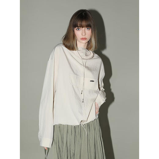 COCOBELLA设计感荡领轻薄遮阳外套休闲工装风抽绳卫衣SC7017 商品图4